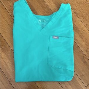 Figs Surgical Green Catarina Scrub Top